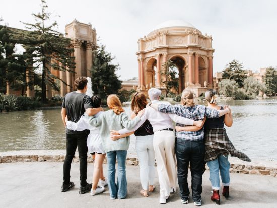 アルカトラズ島上陸＆サンフランシスコ市内 1日観光ツアー　ゴールデンゲートブリッジやチャイナタウンなど主要スポットをめぐる ＜英語ガイド＞