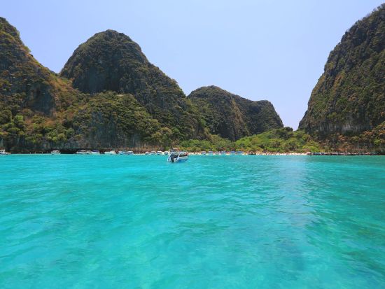 スピードボート貸切　ピピ島＆バンブー島 日帰り観光ツアー ＜日本語ガイド／クラビ発＞