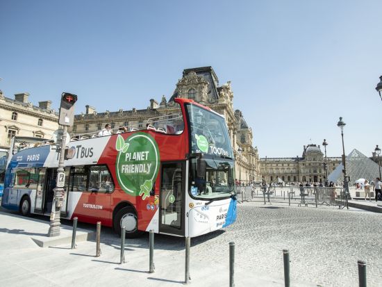 ルーブル美術館 優先入場「モナリザ」へ直行アクセス＋乗り降り自由バス1日乗車券付き