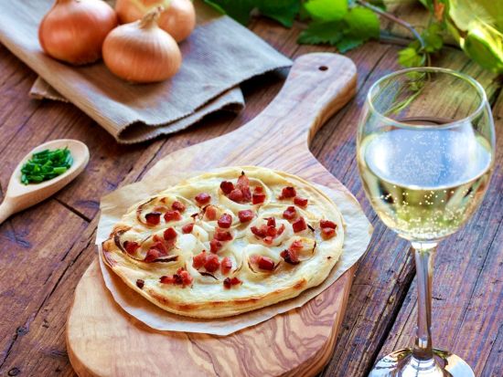 世界遺産ストラスブール グルメウォーキングツアー　旧市街散策＋アルザス地方名物試食とワイン試飲＜3月～10月／午前／2時間／英語ガイド＞