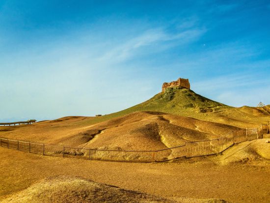 敦煌空港発着！4つ星ホテルに泊まる敦煌2泊3日プライベートツアー＜貸切／日本語ガイド／入場料込／昼食付／敦煌＞