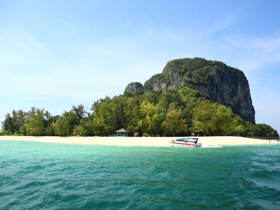 スピードボート貸切　ポダ島＆チキン島＆タップ島 日帰り観光ツアー ＜日本語ガイド／クラビ発＞