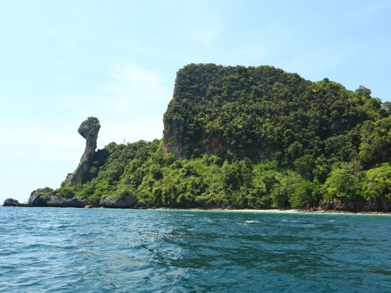 スピードボート貸切　ポダ島＆チキン島＆タップ島 日帰り観光ツアー ＜日本語ガイド／クラビ発＞