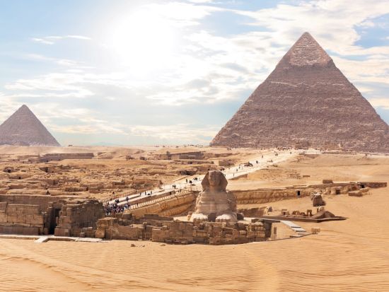 【貸切】大エジプト博物館（GEM）＋世界遺産ギザの3大ピラミッド日帰り観光 スフィンクスの足元エリア入場オプションあり＜終日／日本語／送迎付／カイロ発＞