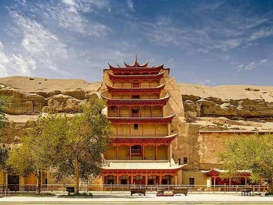 5/10～10/10限定【敦煌アウトドア探勝】砂漠キャンプ グランピング ☆テント宿泊 ☆＋世界遺産「莫高窟と玉門関」を巡る2泊3日間＜プライベートツアー＞