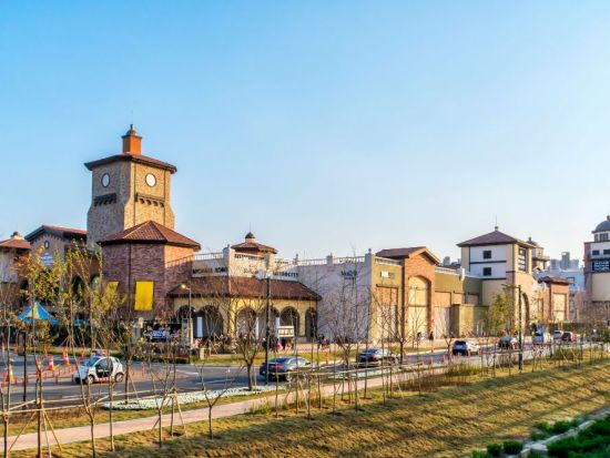 【ショッピングツアー】坡州(パジュ)プレミアムアウトレット☆ハイブランドからカジュアルブランドまでお買い得！＜午前／ホテルお迎え付／日本語ドライバー＞