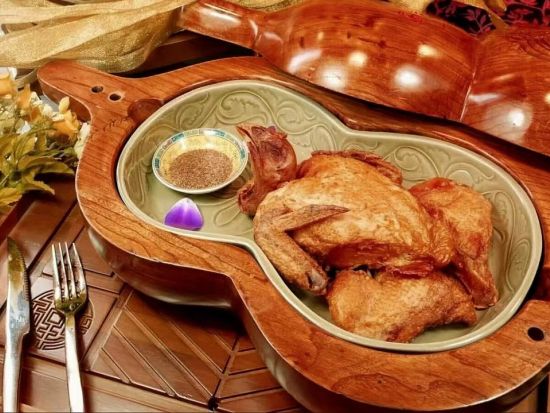 西安 2泊3日ツアー　有名な世界遺産や歴史的建造物など見どころ満載 ＜貸切／西安名物料理ランチ／日本語ガイド／西安発＞