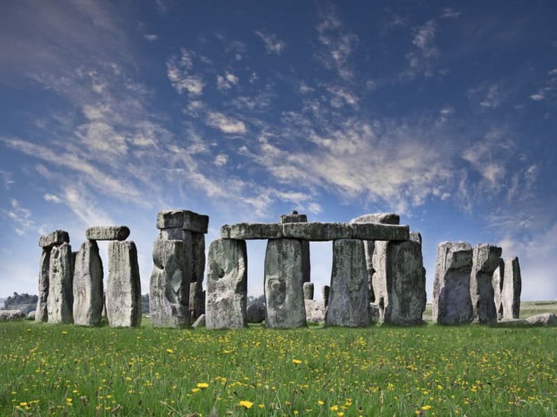 UK_Stonehenge_123RF_10730859_M
