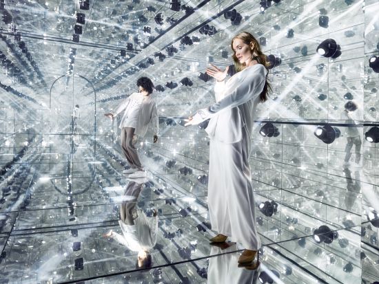 アヤ・ユニバース（AYA UNIVERSE）入場チケット事前予約　未来的なテクノロジーが斬新な没入型エンターテイメント＜ワフィ・シティ・モール＞