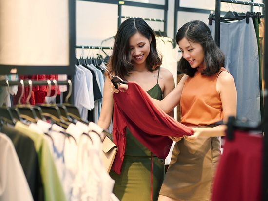 Generic_shopping_girls_shutterstock_713560786