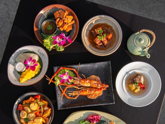 チャオプラヤ川クルーズ＆ルーフトップレストラン夜景鑑賞ディナー　ウェルカムドリンク付き＜現地集合／セットディナー＞byスパトラ