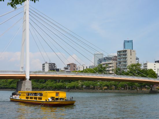 【貸切】落語家と行くなにわ探検クルーズ  落語家が面白おかしく名所をご案内！ひと味違う楽しみつきない船旅へ＜大阪市＞by 一本松海運