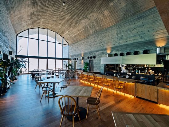 内観(レストラン1階)3