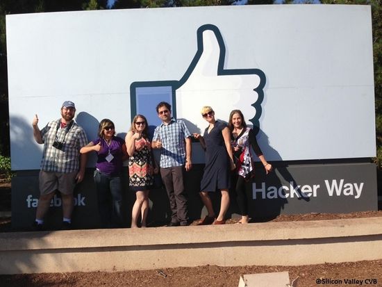 Facebook Sign Group Thumbs Up - Silicon Valley - c Silicon Valley CVB 2016_preview