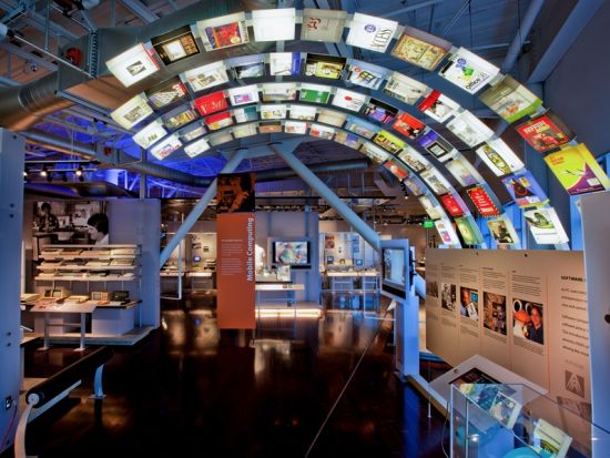 シリコンバレー観光ツアー　グーグル本社＆アップルビジターセンター＆コンピューター歴史博物館 ＜英語ガイド＞