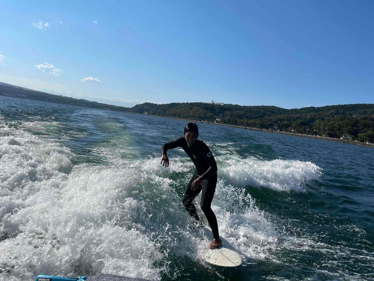 山中湖ウェイクサーフィン 富士山を眺めながら波に乗ろう 初心者大歓迎