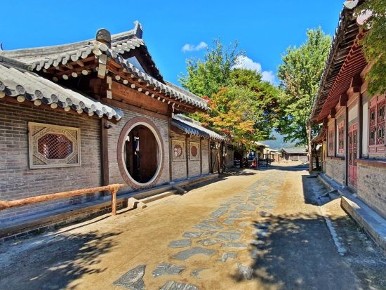 龍仁大長今パーク（旧MBCドラミア）＋温達（オンダル）時代劇オープンセット1日ツアー  『花郎（ファラン）』など2つの人気撮影地を訪問＜日本語ガイド／明洞解散＞