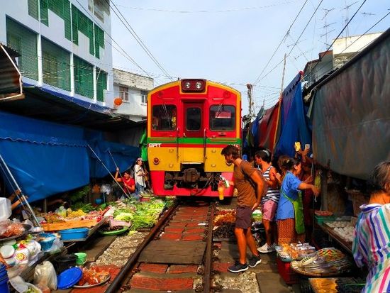 メークロン市場4