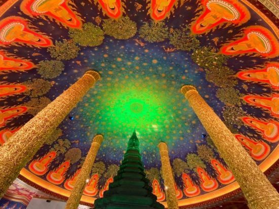 メークロン線路市場＋ワット・パクナム 　人気2大スポットを半日で観光！＜日本語ガイド／昼食付きプランあり＞