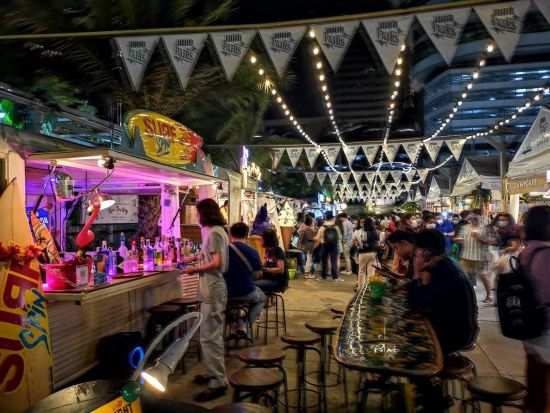 アユタヤ遺跡＋メークロン線路市場＋ワットパクナム＋ジョッドフェアーズナイトマーケット　選べる水上マーケットまたは象乗り体験付き＜日本語ガイド／昼食＞