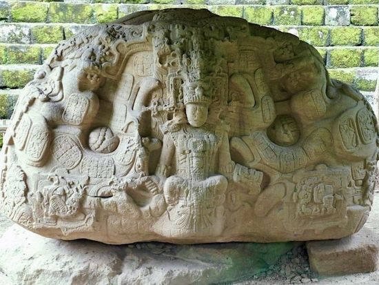 世界遺産キリグア遺跡観光ツアー＜日本語または英語ガイド／グアテマラシティ発＞