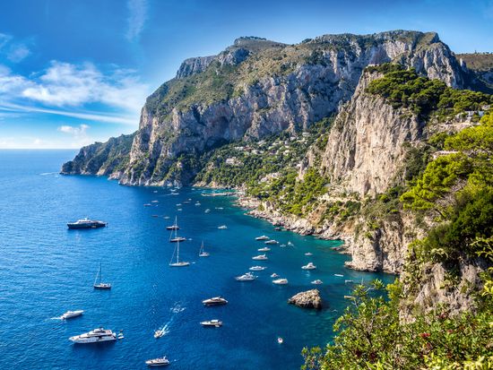 Italy_Capri-Island_shutterstock_366487079