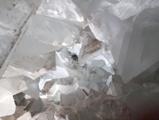 欧州最大のクリスタル洞窟！プルピ晶洞＆洞窟住居の町グアディクス 日帰り観光ツアー＜専用車／英語／グラナダ発＞