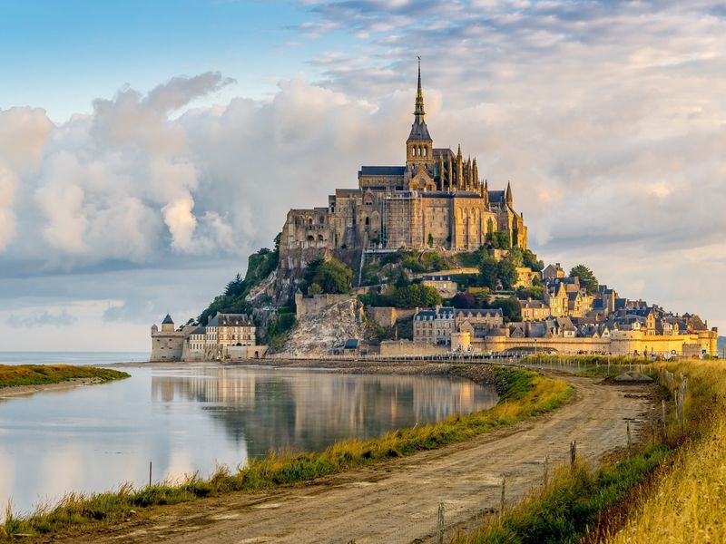 France_Normandy_Abbey_of_Mont Saint_Michel_Unsplash