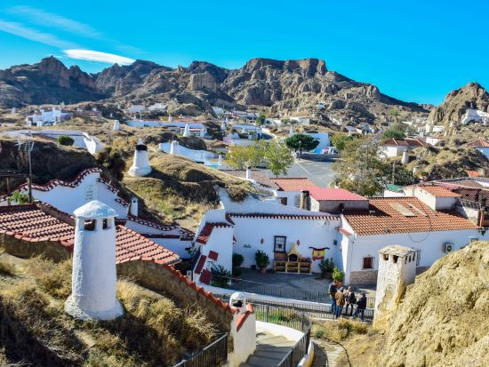欧州最大のクリスタル洞窟！プルピ晶洞＆洞窟住居の町グアディクス 日帰り観光ツアー＜専用車／英語／グラナダ発＞
