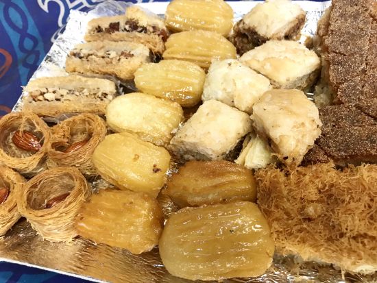 ローカルフード堪能！カイロ旧市街食べ歩き＆グリルレストランディナー＜日本語／送迎付／カイロ発／専用車＞