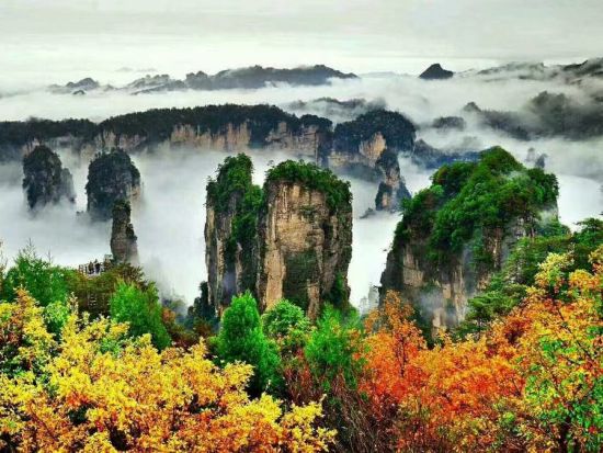 【上海発2泊3日間】中国絶景「張家界」、世界遺産「武陵源」を巡るプライベートツアー※天子山＋宝峰湖＋天門山＜往復航空券付／プルマンホテル2連泊／昼食付＞