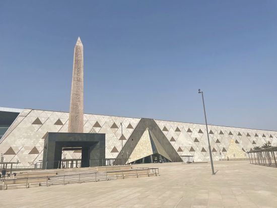 【混載】正式オープン！大エジプト博物館（GEM）見学ツアー お土産ショッピングなどフリータイムあり＜日本語／送迎付／カイロ発＞