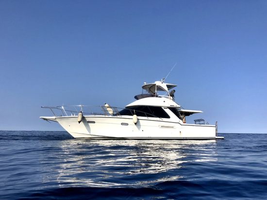 【貸切チャータークルーズ】大型クルーザーを貸切！ワンランク上の贅沢なプライベートツアー 多彩なオプションアクティビティ追加可能＜龍郷町＞ by ON SHORE