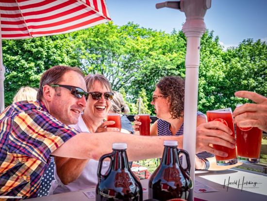 ワイン産地ナイアガラ・オン・ザ・レイク　ワイナリーツアー ＜貸切／英語ドライバーガイド／ナイアガラ地域発＞