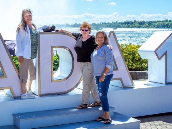 ナイアガラの滝＆ナイアガラ・オン・ザ・レイク　1日観光ツアー ＜貸切／英語ドライバーガイド／ナイアガラ地域発＞