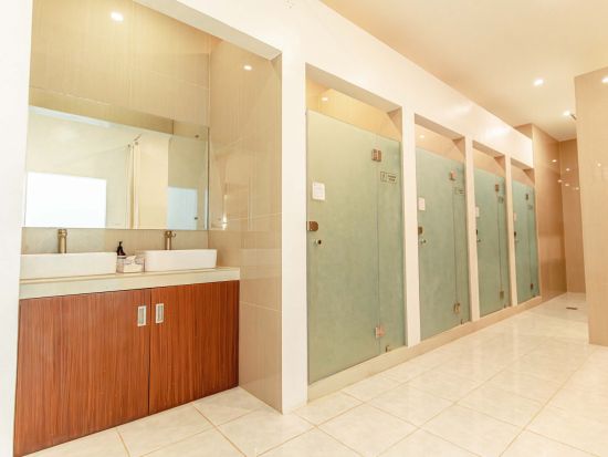 カフェラウンジ利用サービス　深夜＆早朝帰国便をご利用の方向け　ディナー付き＜空港お送り付き＞