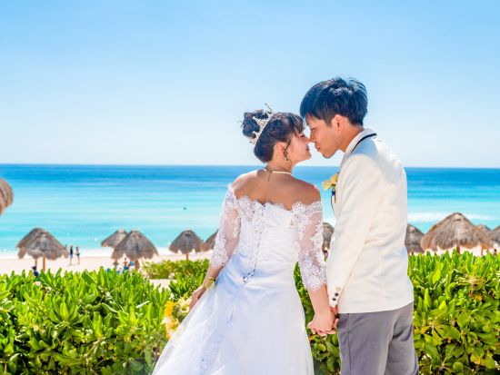 【ハネムーン／カップル】イスラムヘーレス島で憧れのウエディングフォト撮影＜日本語サポーター同行／写真データ250枚・ビデオ映像付／カンクン発＞