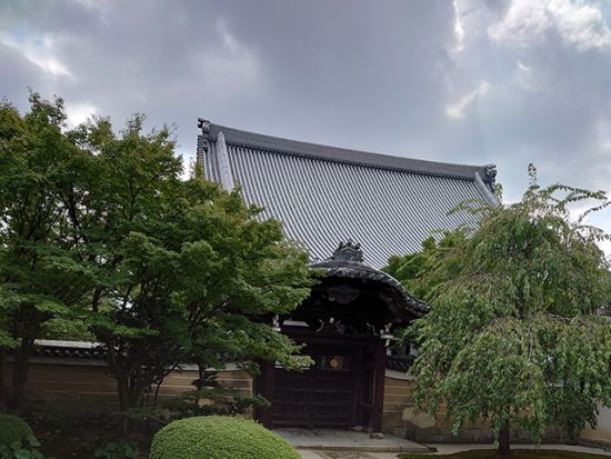 京都・山科ウォーキングツアー　地元ガイドと行く 天智天皇陵から旧東海道へ巡る旅＜2時間半／京都市＞