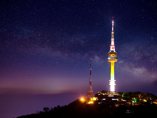 Korea_Seoul_Seoul Tower_shutterstock_495381457