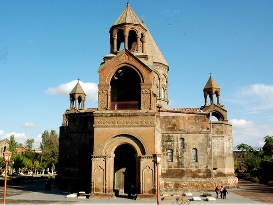 Echmiadzin_Cathedral_(2)