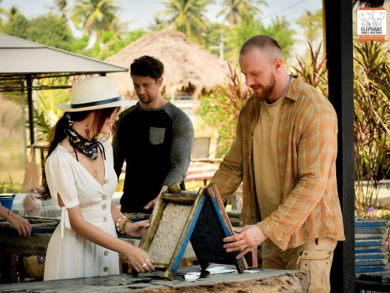 【パタヤ発】ゾウの保護区でふれあいエコツアー 餌やり・水浴び・泥んこスパ・紙づくり体験 写真撮影サービス付き！＜午前・午後／英語ガイド／食事付／ホテル送迎付＞