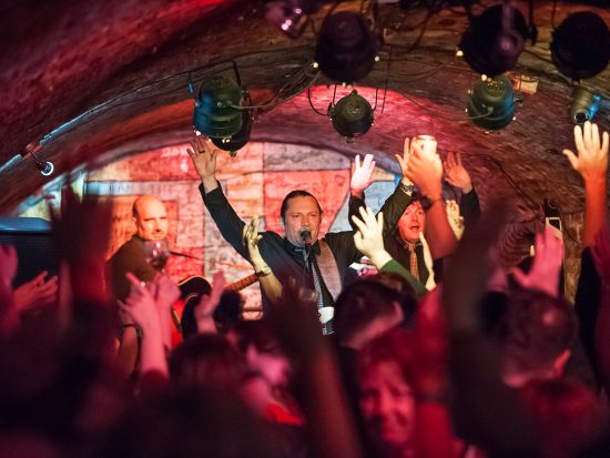 ビートルズの栄光の軌跡をたどる　ファン必見！リバプール発マジカルミステリーツアー ＜キャヴァーン・クラブ入場／キャヴァーン・レストラン割引＞