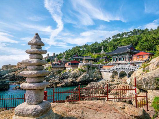 釜山市内観光ツアー　人気スポットを凝縮！甘川文化村＋海東龍宮寺＋松島海上ケーブルカー＋海雲台など＊名物ナッチポックンランチ＜1日／日本語ガイド／ホテル送迎＞