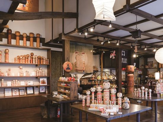 桜井こけし店_店内