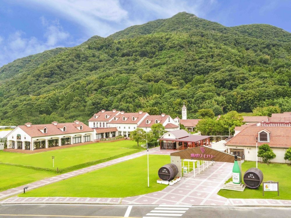 出雲 出雲周遊観光バス「しんわ号C」出雲大社＆日御碕神社＆島根ワイナリー