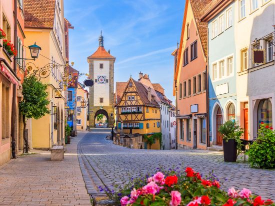 ロマンチック街道バスツアー　ローテンブルク＆ヴァイカースハイム城 ＜5～9月／英語ガイド／フランクフルト発＞