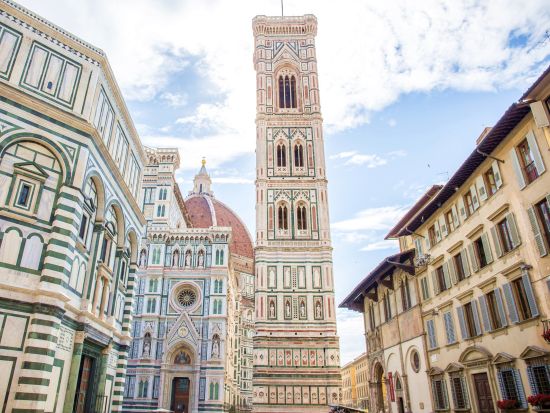 【ヴァザーリの回廊プラン有】ウフィツィ美術館入場＋フィレンツェ日帰りツアー 午後はたっぷり自由行動＜日本語ガイド／高速列車利用／貸切／ローマ発＞by Mybus