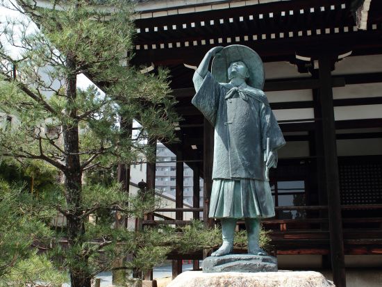 京都ウォーキングツアー　京都文化の発信地で心静かに感じる 格式高い寺院と美しい庭園を巡る旅＜2時間半／今出川駅発／京都駅＞