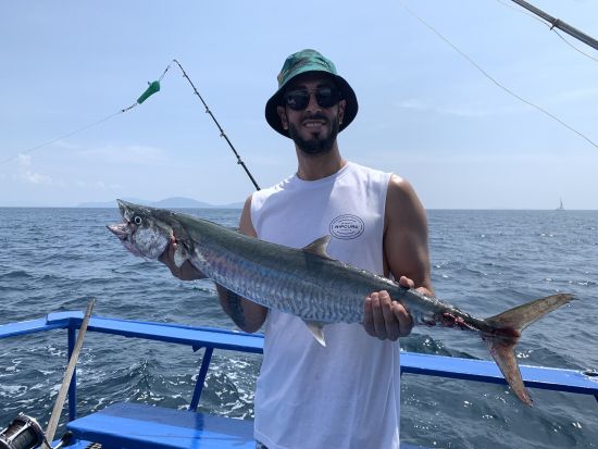 海釣り体験　プーケットの海でトローリング＆根釣りを楽しむフィッシングツアー ＜昼食付き／英語対応＞