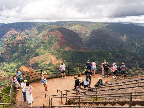 カウアイ島日帰りツアー　カウアイ島の大自然を満喫！ワイメア渓谷や絶景ビュースポットを巡る by H.I.S. ＜オアフ島発着/日本語ガイド＞